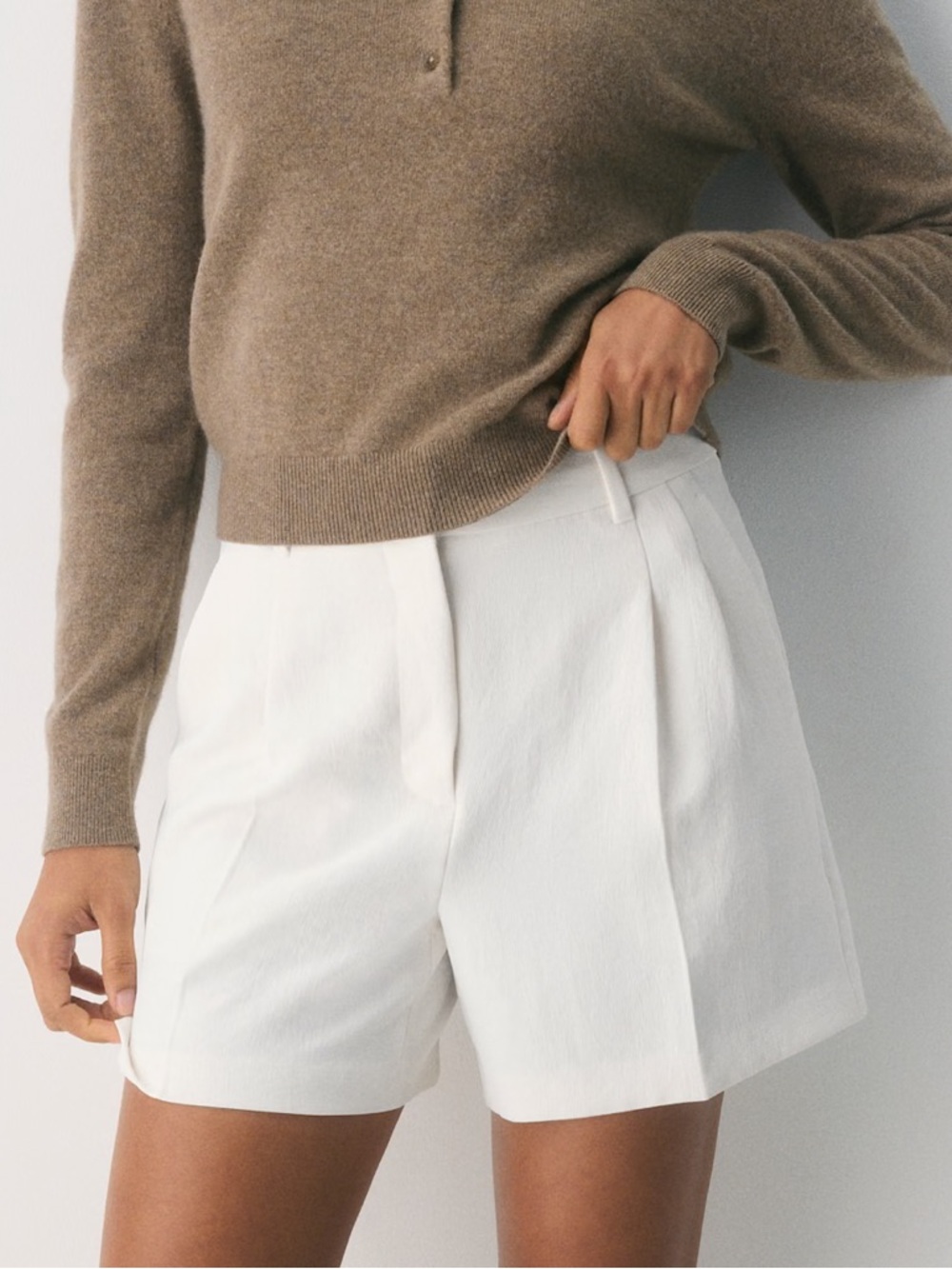 Aritzia Effortless Short 5”